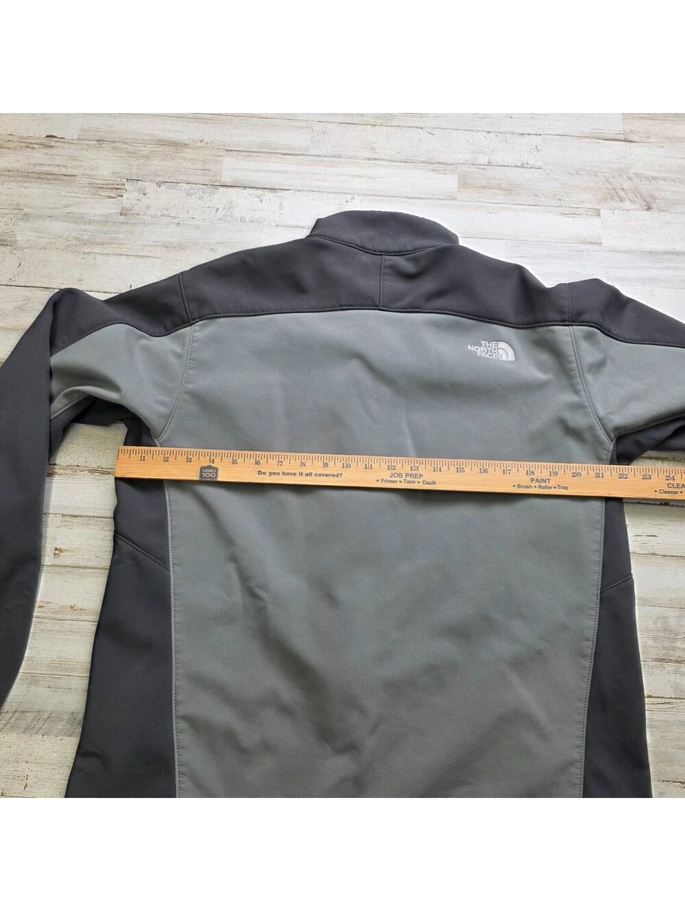 The North Face TNF Apex Gray Full Zip Men's LG Softshell Water Resistant Jacket